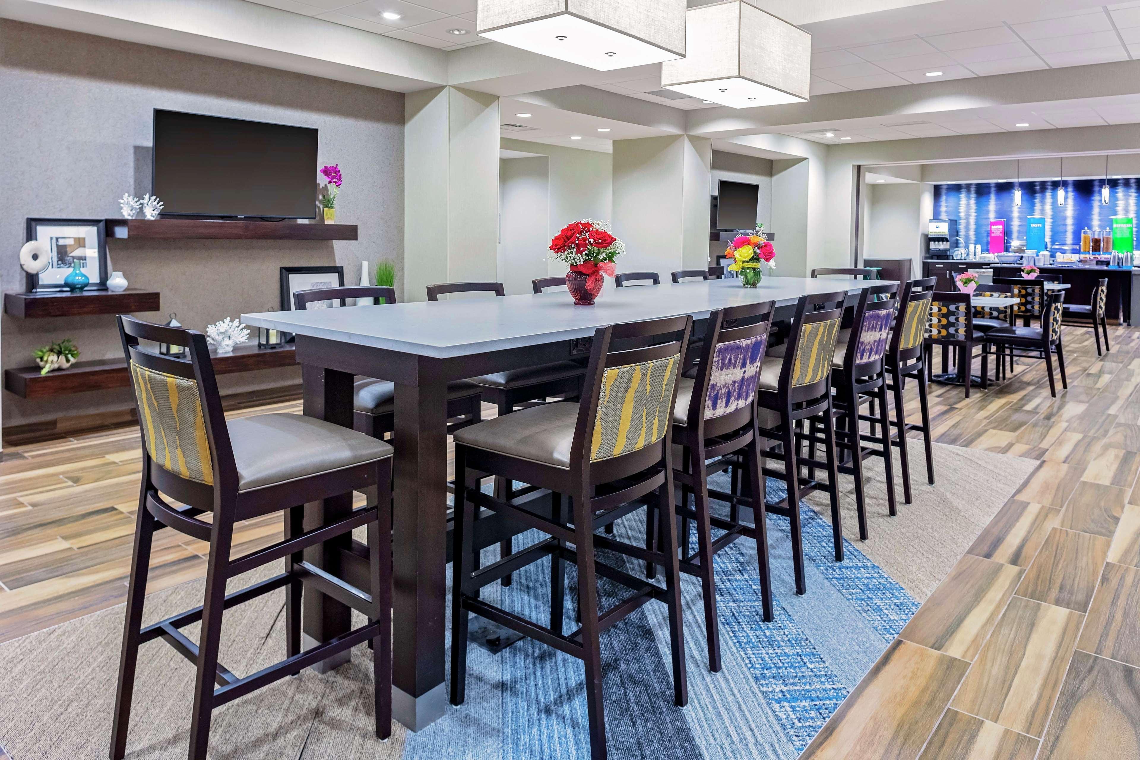 Hampton Inn Cranbury Exteriör bild